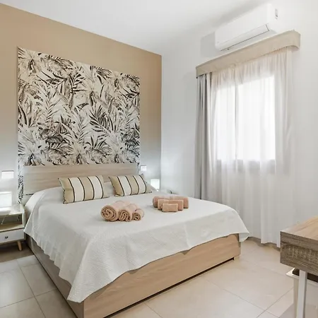 Moresca , Tavolara Con Giardino E Vista Mare A 80 Mt Dalla Appartamento *