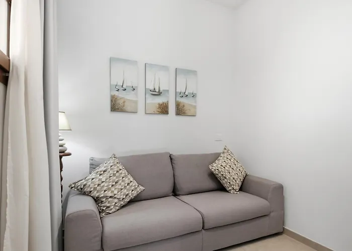 Апартаменты Moresca , Tavolara Con Giardino E Vista Mare A 80 Mt Dalla Гольфо-Аранчи